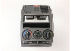 Recambio de consola central para hyundai getz (tb) 1.1 básico referencia OEM IAM 847421C050  