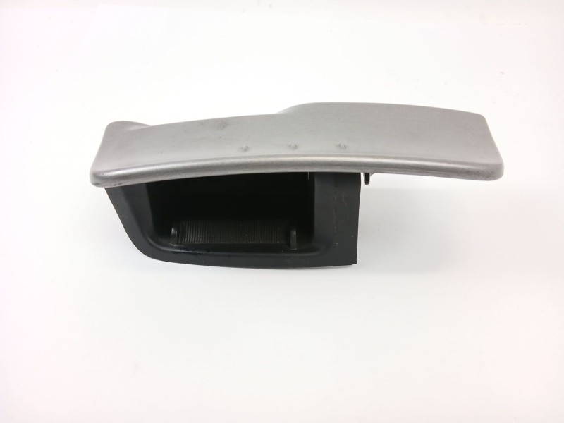 Recambio de cenicero para renault laguna ii (bg0/1_) 1.9 dci (bg08, bg0g) referencia OEM IAM 8200025854  