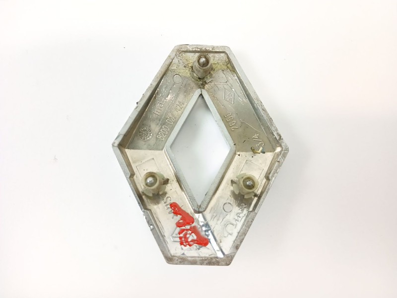 Recambio de emblema para renault laguna ii (bg0/1_) 1.9 dci (bg08, bg0g) referencia OEM IAM 8200027424  