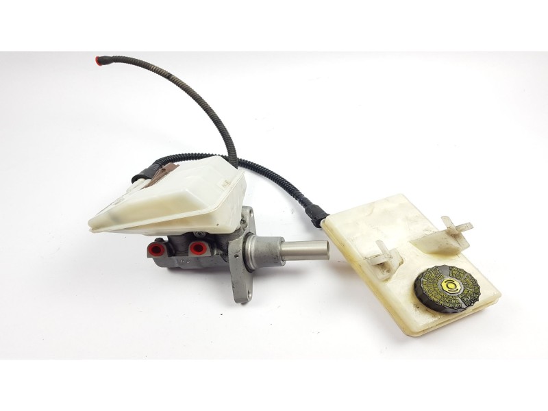 Recambio de bomba freno para peugeot 3008 1.6 hdi fap referencia OEM IAM 9654002180 965400218001 