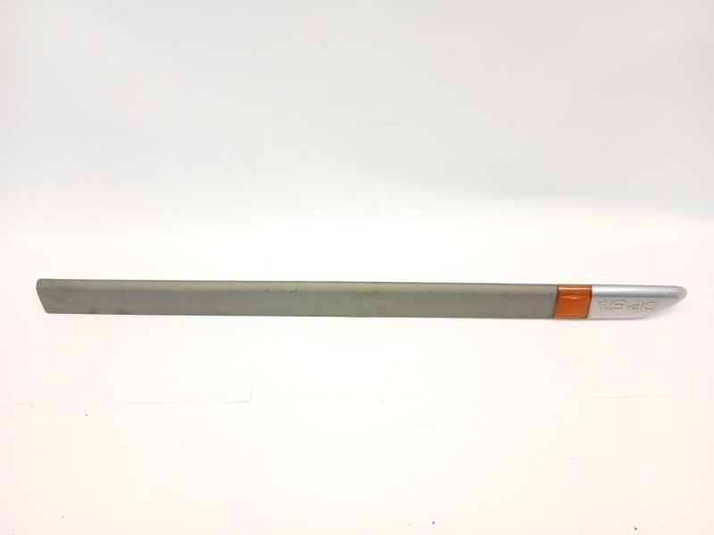 Recambio de moldura para renault laguna ii (bg0/1_) 1.9 dci (bg08, bg0g) referencia OEM IAM 8200036021  