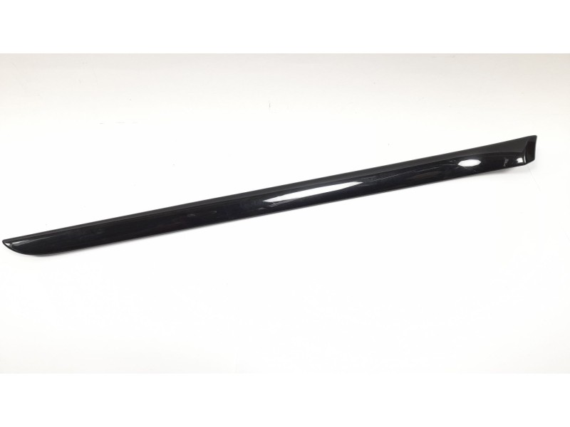Recambio de moldura para audi a4 avant (8e) 1.9 tdi referencia OEM IAM 8E0867409  