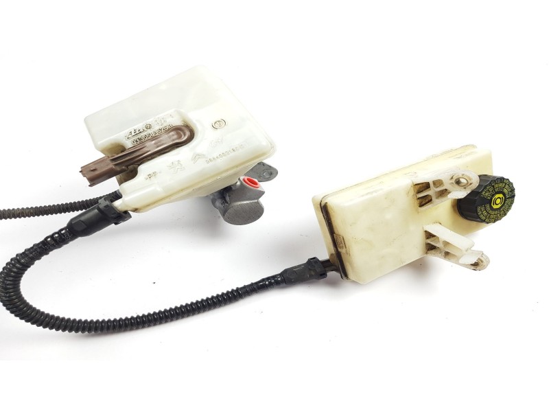 Recambio de bomba freno para peugeot 3008 1.6 hdi fap referencia OEM IAM 9654002180 965400218001 