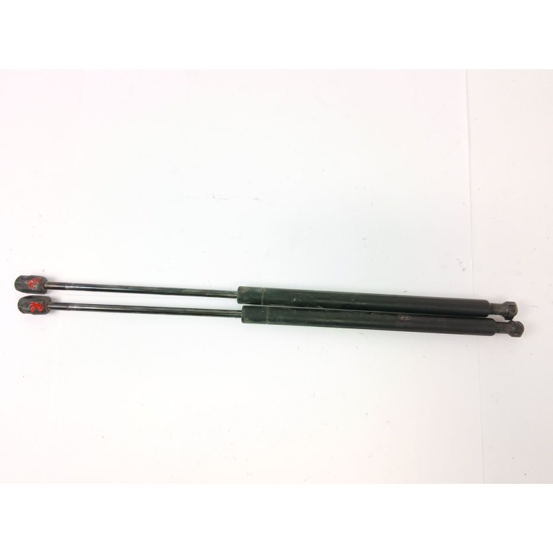 Recambio de amortiguadores maletero / porton para hyundai getz (tb) 1.1 básico referencia OEM IAM 817701C000  