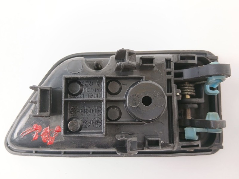 Recambio de maneta interior delantera derecha para hyundai getz (tb) 1.1 básico referencia OEM IAM 82621TB010  