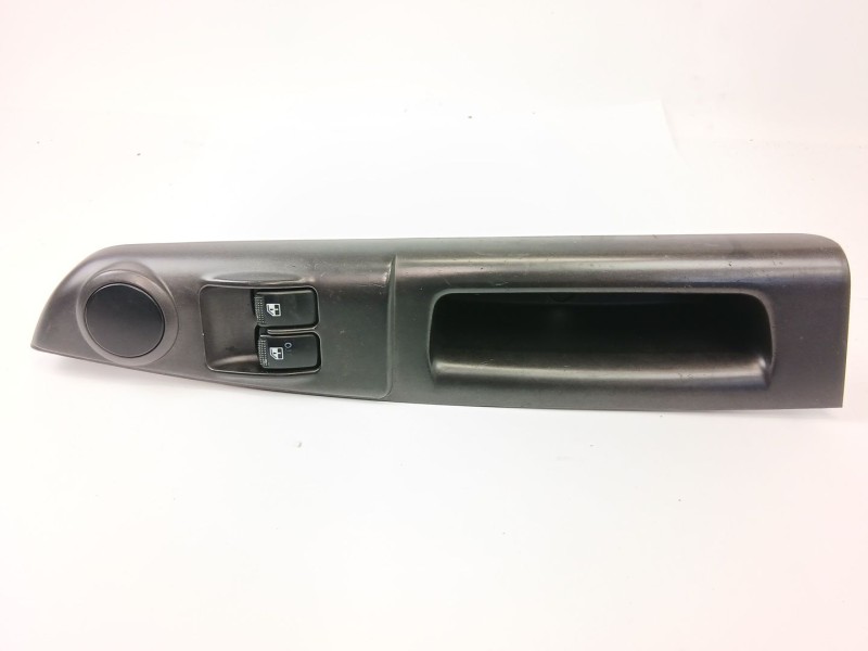 Recambio de mando elevalunas delantero izquierdo para hyundai getz (tb) 1.1 básico referencia OEM IAM 935701C010  