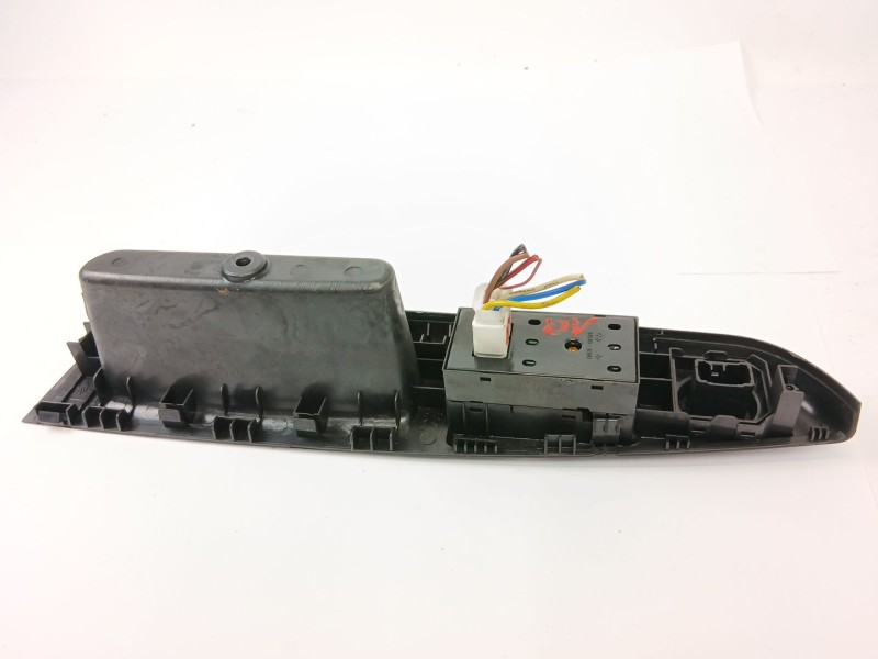 Recambio de mando elevalunas delantero izquierdo para hyundai getz (tb) 1.1 básico referencia OEM IAM 935701C010  