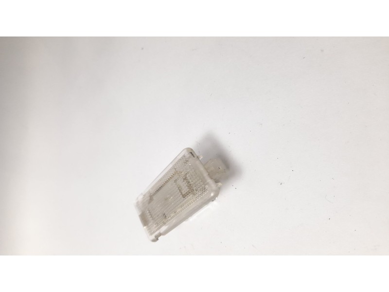 Recambio de luz interior para bmw serie 3 touring (e46) 320d referencia OEM IAM 63318360588 2303700 