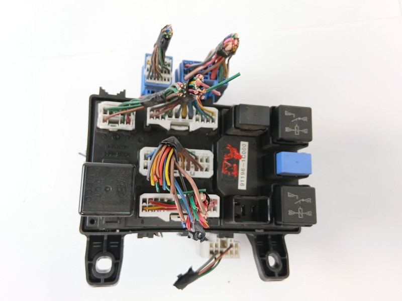 Recambio de caja reles / fusibles para hyundai getz (tb) 1.1 básico referencia OEM IAM 911981C000  