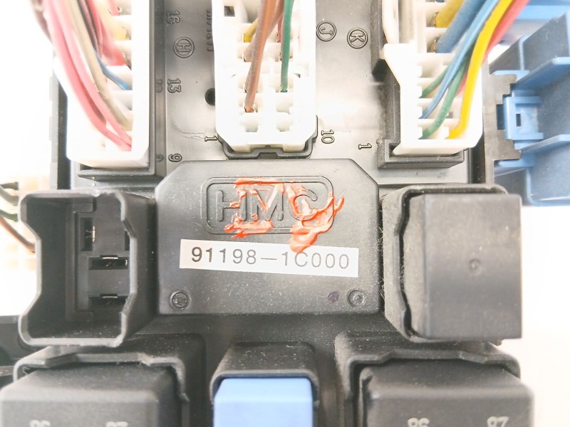 Recambio de caja reles / fusibles para hyundai getz (tb) 1.1 básico referencia OEM IAM 911981C000  