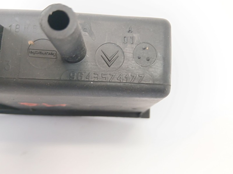 Recambio de guantera para citroën c3 1.1 vivace referencia OEM IAM 9643574177  