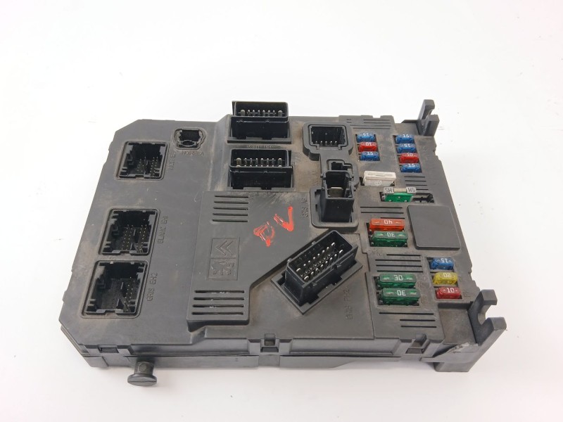 Recambio de caja reles / fusibles para citroën c3 1.1 vivace referencia OEM IAM   