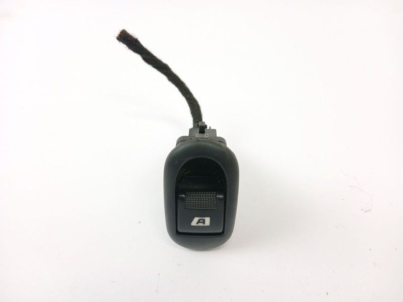 Recambio de mando elevalunas delantero derecho para citroën c3 1.1 vivace referencia OEM IAM 96401469  