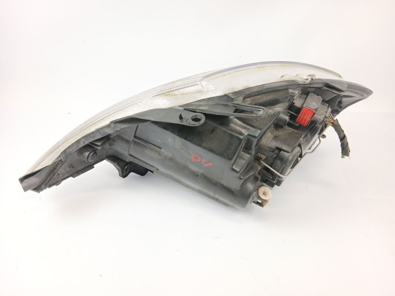Recambio de faro derecho para citroën c3 1.1 vivace referencia OEM IAM 085521117R  