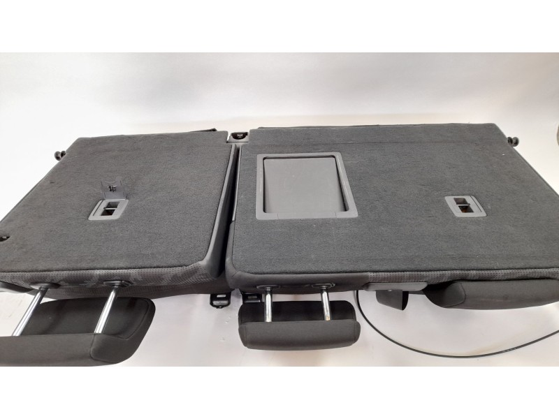 Recambio de asientos traseros para peugeot 3008 1.6 hdi fap referencia OEM IAM   
