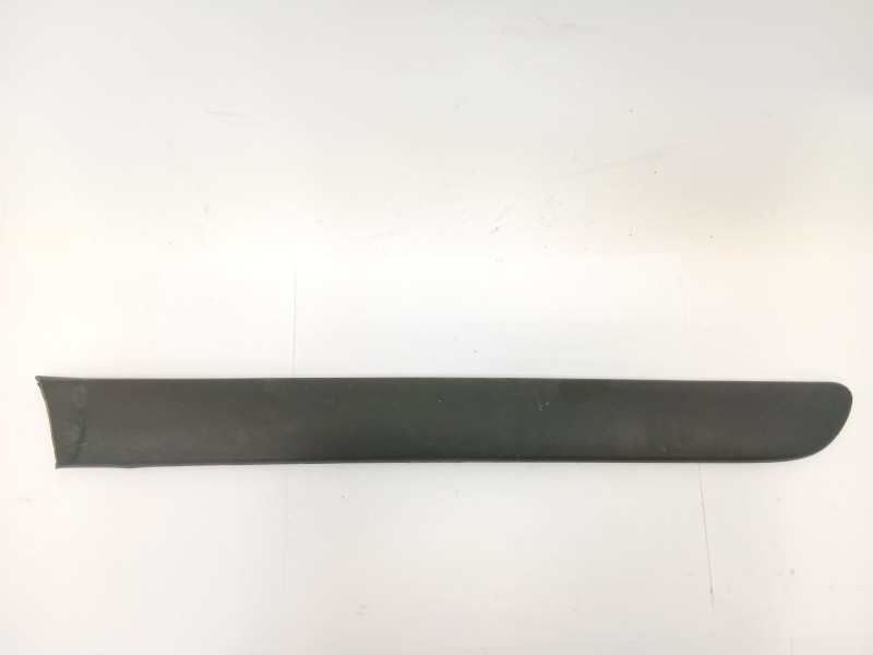 Recambio de moldura para citroën c3 1.1 vivace referencia OEM IAM 9637992777  