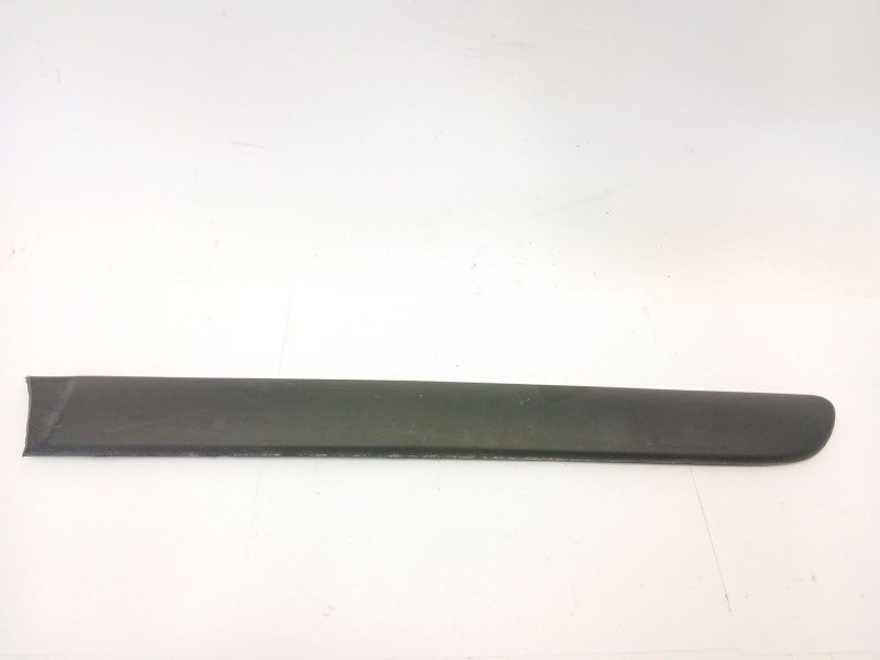 Recambio de moldura para citroën c3 1.1 vivace referencia OEM IAM 9637992777  