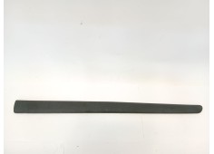 Recambio de moldura para citroën c3 1.1 vivace referencia OEM IAM 9637992477  