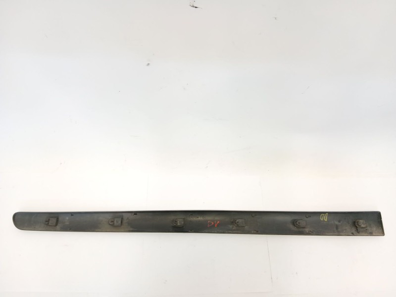 Recambio de moldura para citroën c3 1.1 vivace referencia OEM IAM 9637992477  