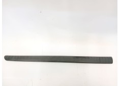 Recambio de moldura para citroën c3 1.1 vivace referencia OEM IAM 9637992577  