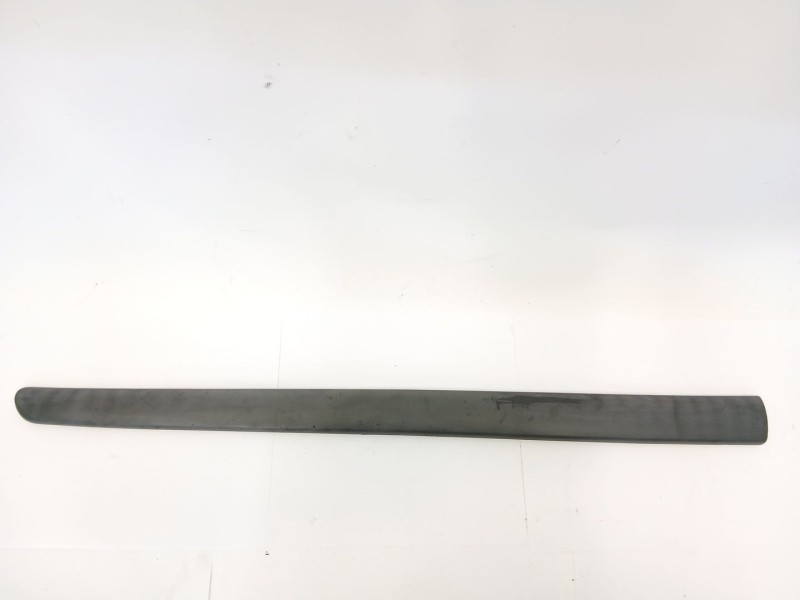 Recambio de moldura para citroën c3 1.1 vivace referencia OEM IAM 9637992577  