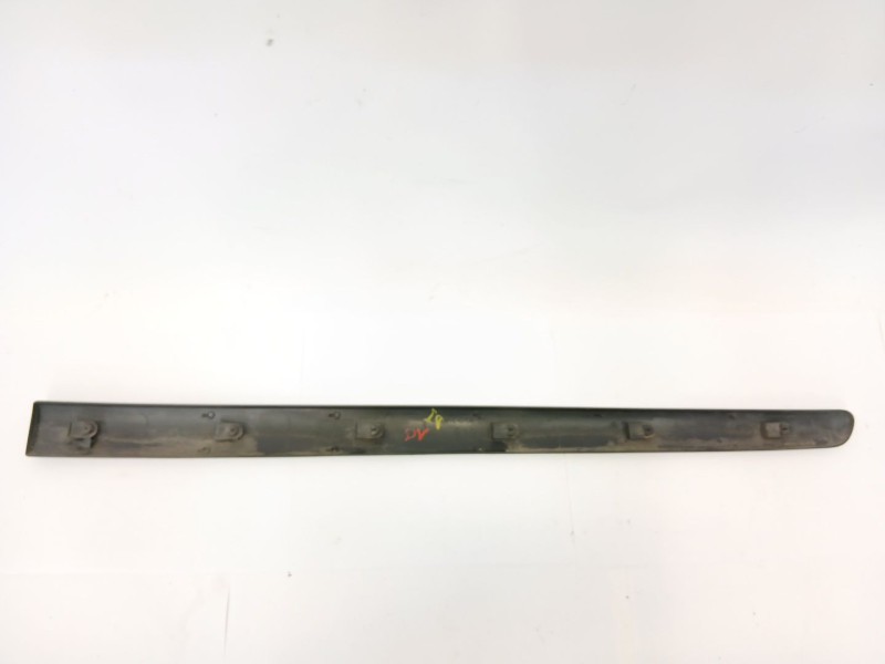 Recambio de moldura para citroën c3 1.1 vivace referencia OEM IAM 9637992577  