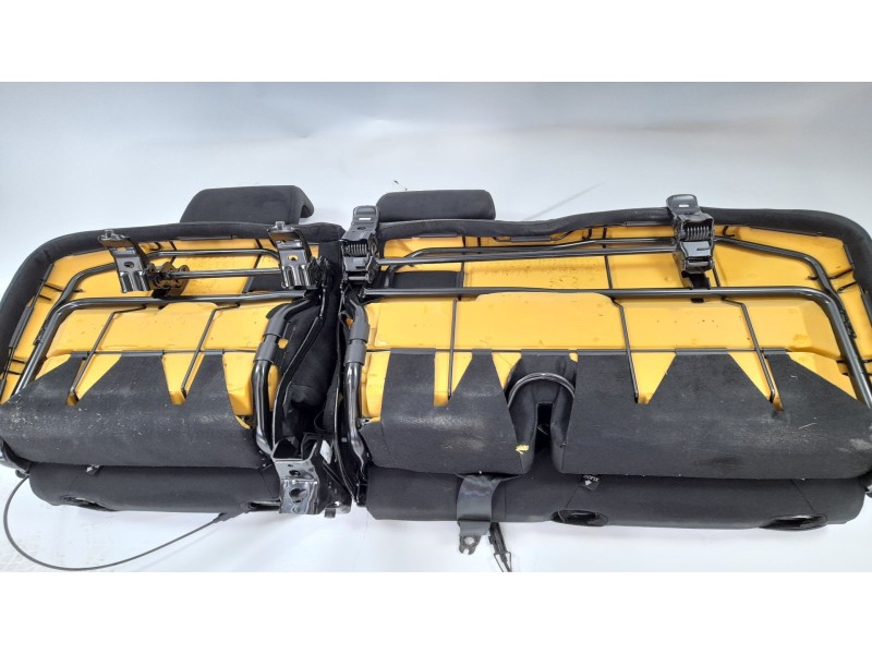 Recambio de asientos traseros para peugeot 3008 1.6 hdi fap referencia OEM IAM   