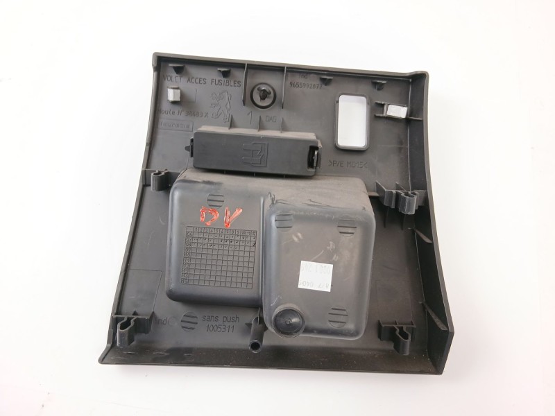 Recambio de moldura para peugeot 308 sw i (4e_, 4h_) 1.6 16v referencia OEM IAM 9655992877  