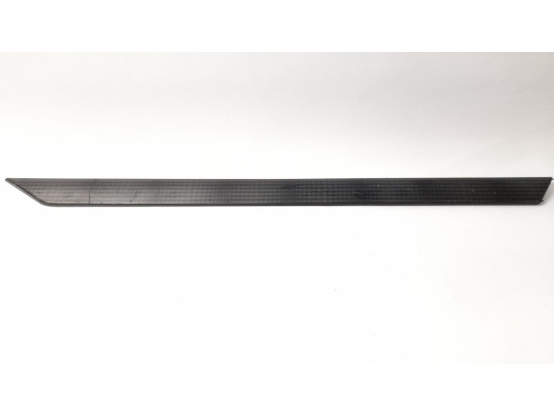 Recambio de moldura para bmw serie 3 touring (e46) 320d referencia OEM IAM 8213995  