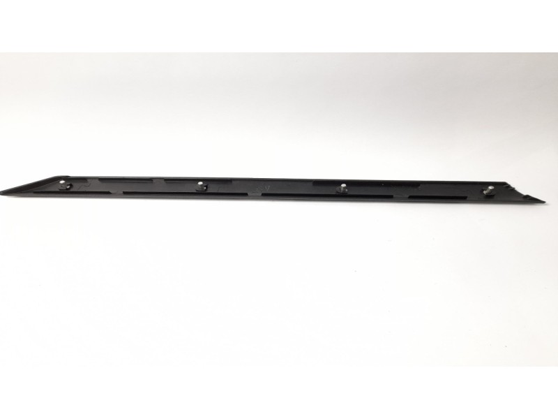 Recambio de moldura para bmw serie 3 touring (e46) 320d referencia OEM IAM 8213995  