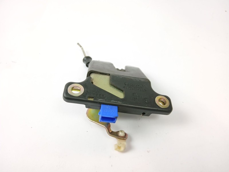 Recambio de cerradura maletero / porton para audi a6 avant (4b5) 2.5 tdi referencia OEM IAM 4B5827505  
