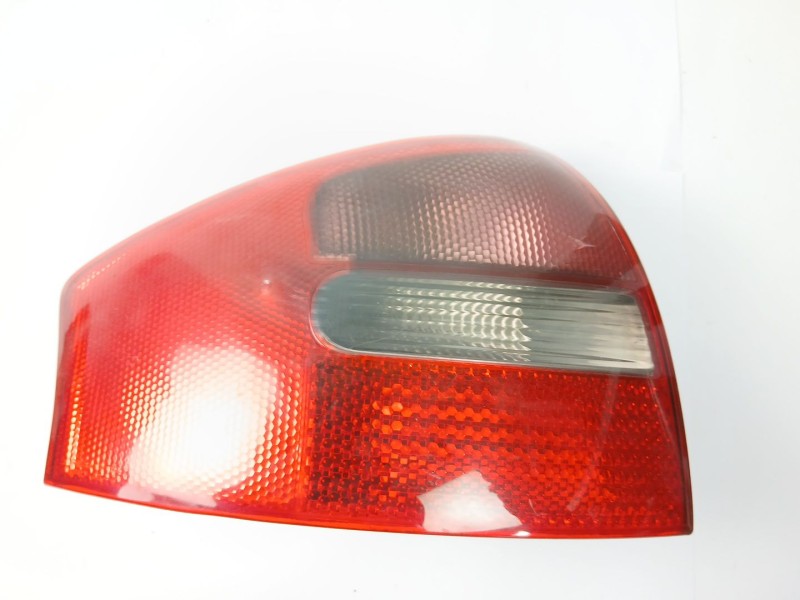 Recambio de piloto trasero izquierdo para audi a6 avant (4b5) 2.5 tdi referencia OEM IAM 485945095  