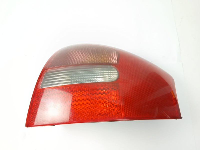 Recambio de piloto trasero derecho para audi a6 avant (4b5) 2.5 tdi referencia OEM IAM 4B5945096  
