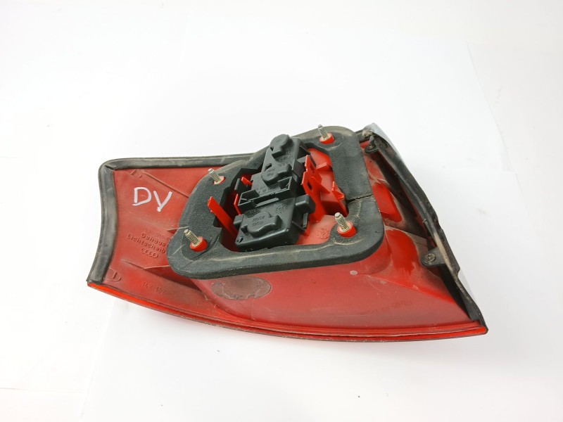 Recambio de piloto trasero derecho para audi a6 avant (4b5) 2.5 tdi referencia OEM IAM 4B5945096  