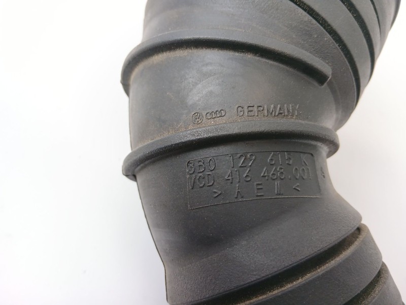 Recambio de tubo admision para audi a6 avant (4b5) 2.5 tdi referencia OEM IAM 3B0129615  