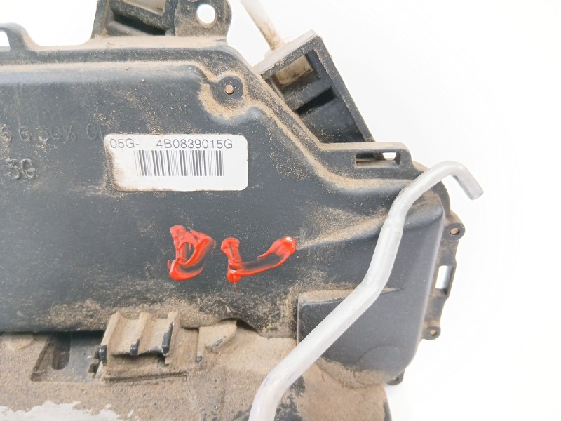 Recambio de cerradura puerta trasera izquierda para audi a6 avant (4b5) 2.5 tdi referencia OEM IAM 4B0839015  