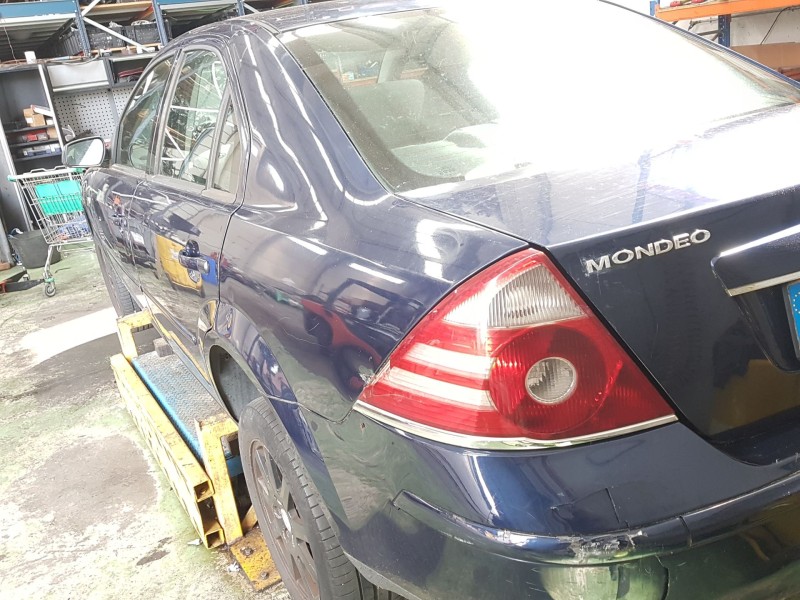 ford mondeo iii sedán (b4y) del año 2004