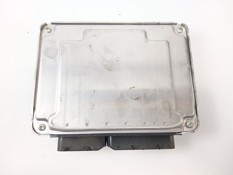 Recambio de centralita motor uce para audi a6 avant (4b5) 2.5 tdi referencia OEM IAM 8E0907401  