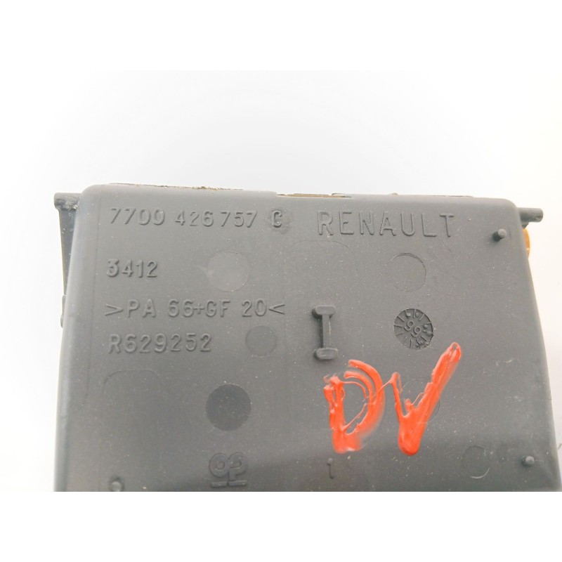 Recambio de cenicero para renault megane i classic (la0/1_) 1.9 dti (la08, la0n) referencia OEM IAM 7700426757  