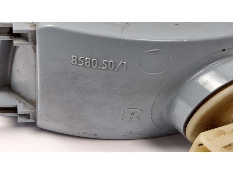 Recambio de piloto delantero derecho para volkswagen vento (1h2) 1.9 td referencia OEM IAM 8580501 858050 