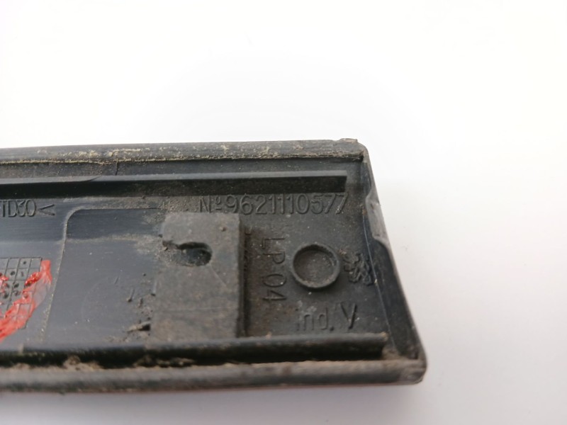 Recambio de moldura para peugeot 306 break (7e, n3, n5) 1.9 td referencia OEM IAM 9621110577  