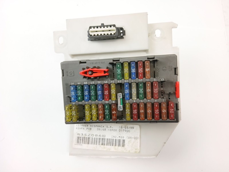 Recambio de caja reles / fusibles para citroën xsara (n1) 1.9 d referencia OEM IAM 9624022480  