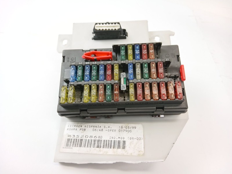Recambio de caja reles / fusibles para citroën xsara (n1) 1.9 d referencia OEM IAM 9624022480  