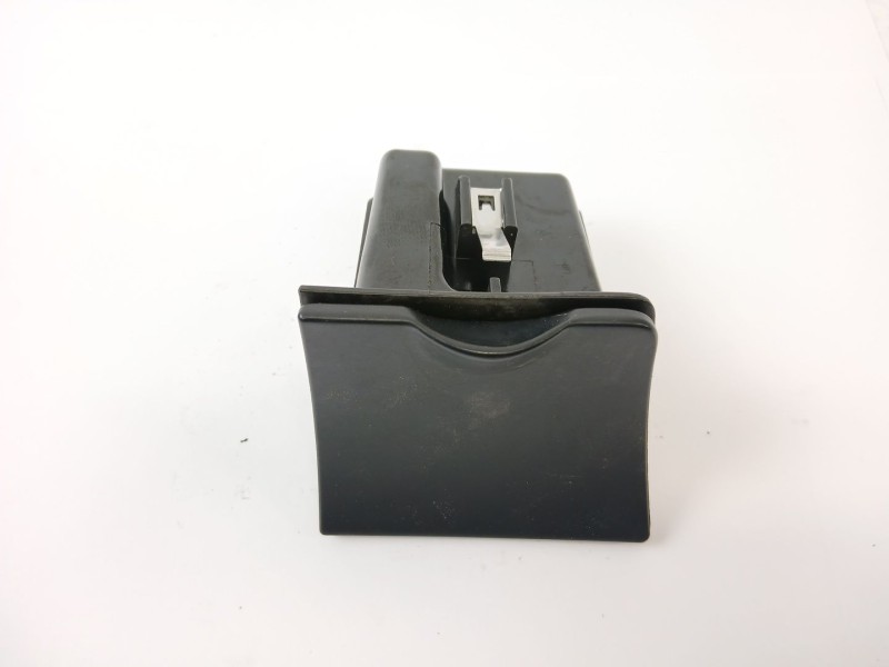 Recambio de cenicero para citroën xsara (n1) 1.9 d referencia OEM IAM 9624645677  