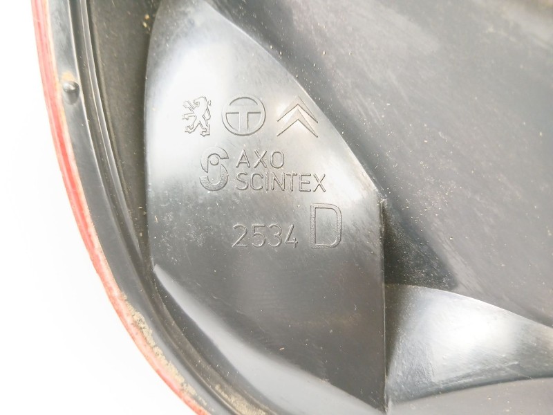 Recambio de piloto trasero derecho para citroën xsara (n1) 1.9 d referencia OEM IAM 2534D  