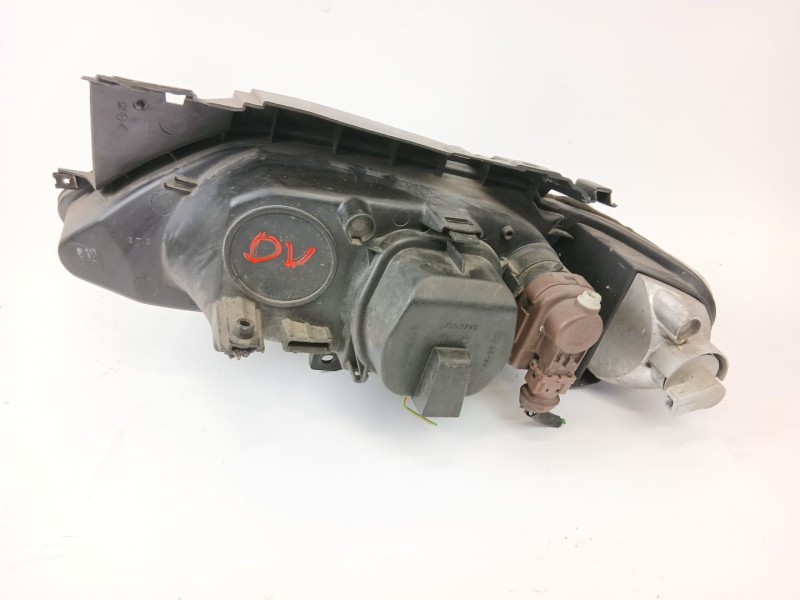 Recambio de faro derecho para citroën xsara (n1) 1.9 d referencia OEM IAM 37540748D  