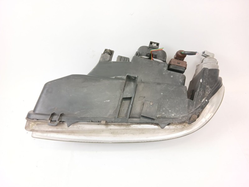 Recambio de faro derecho para citroën xsara (n1) 1.9 d referencia OEM IAM 37540748D  