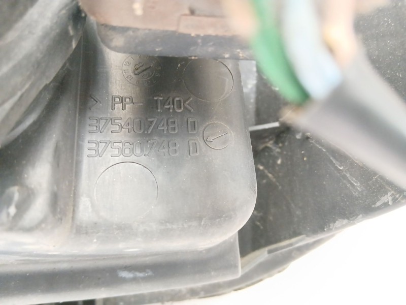 Recambio de faro derecho para citroën xsara (n1) 1.9 d referencia OEM IAM 37540748D  