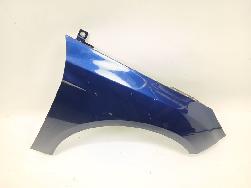 Recambio de aleta delantera derecha para ford focus iii sedán 1.6 tdci referencia OEM IAM   