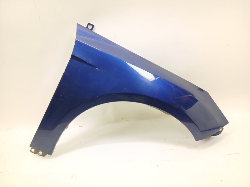 Recambio de aleta delantera derecha para ford focus iii sedán 1.6 tdci referencia OEM IAM   